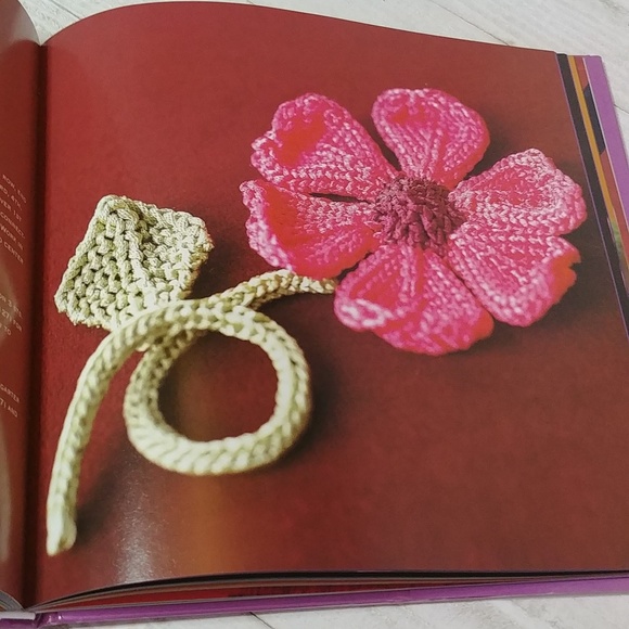 Knitted Flowers Book - Picture 8 of 8